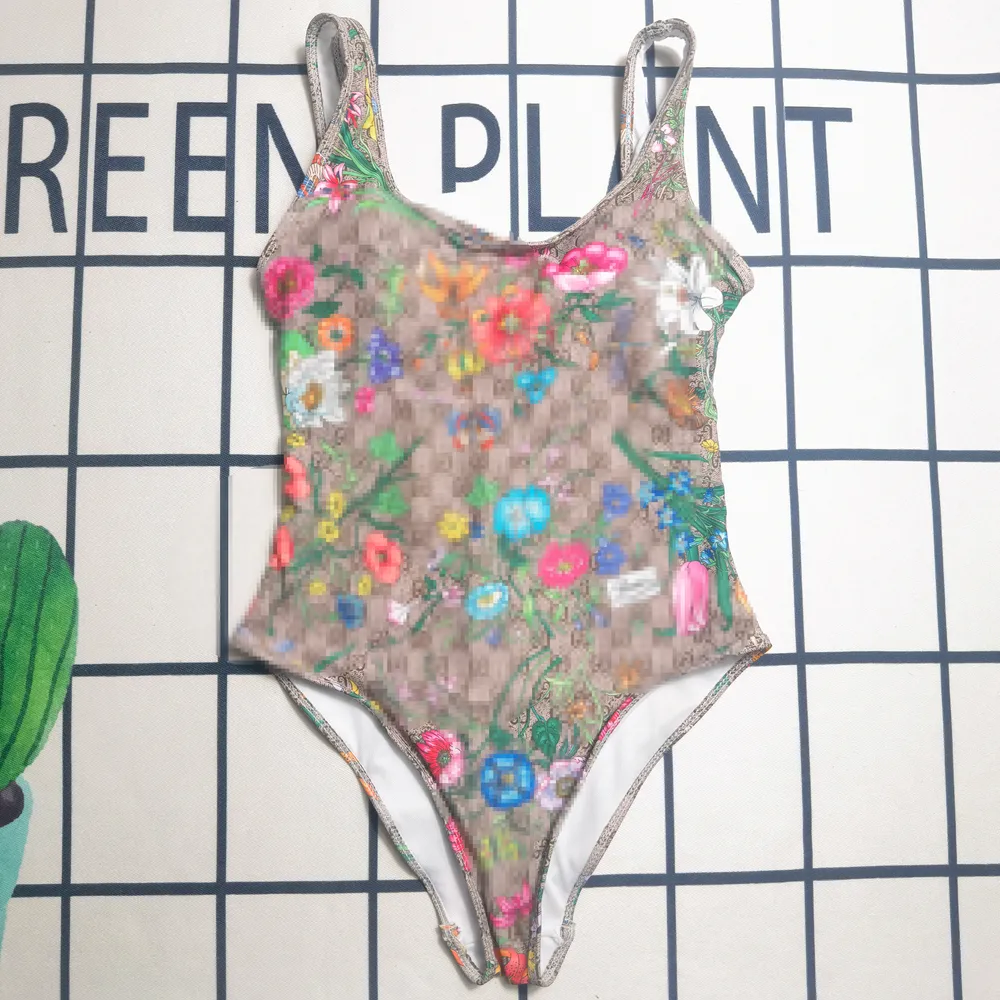 2024 Black Cel Designer Bikinis Luxus Badeanzug Frauen Badeanzüge Tank Badebekleidung Tanga Cover Up zweiteiliger Designer Bikin