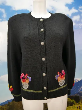 Exclusive Handarbeit viel Besatz Strickjacke schwarz Jacke Trachtenjacke Gr.40