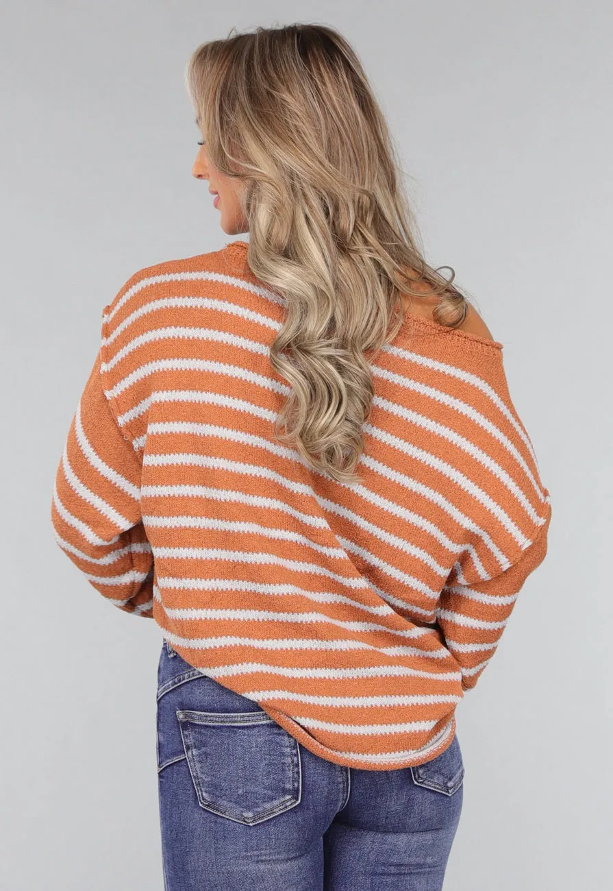 Gestreifter Pullover in Camel