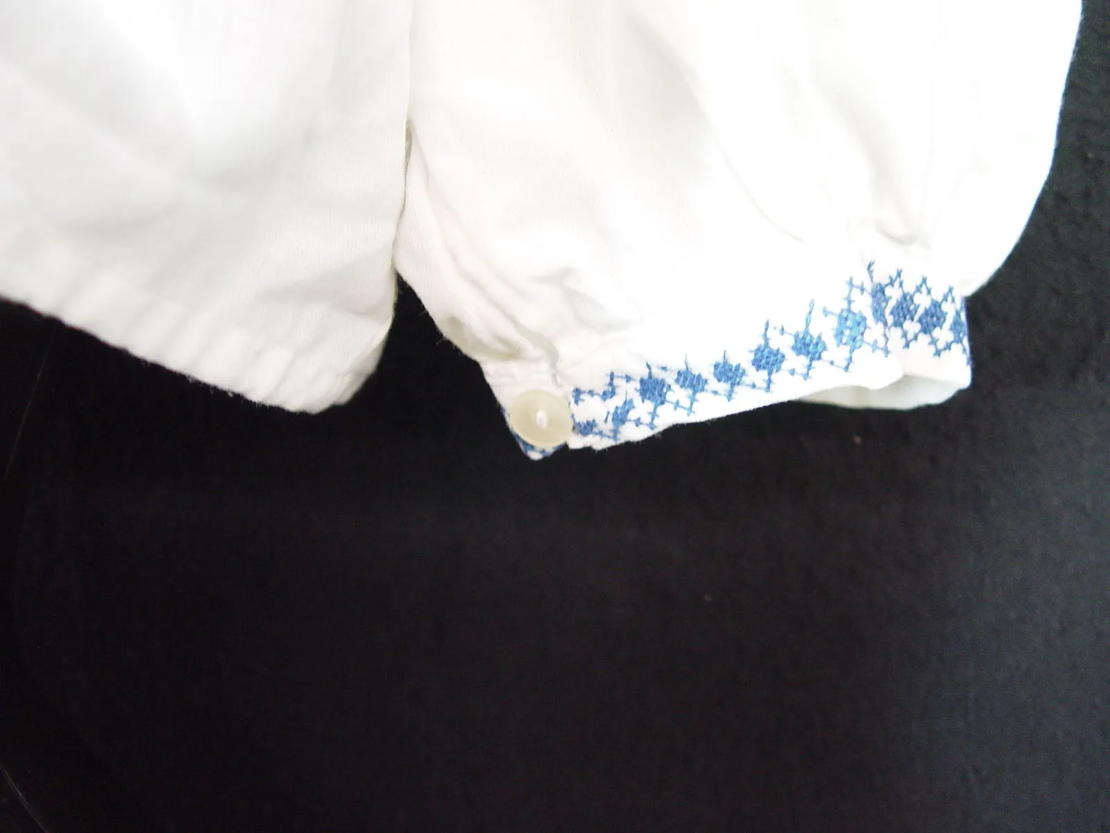 Gr.44 Dirndlbluse Bluse für Dirndl mit rundem Ausschnitt Trachtenbluse B4449