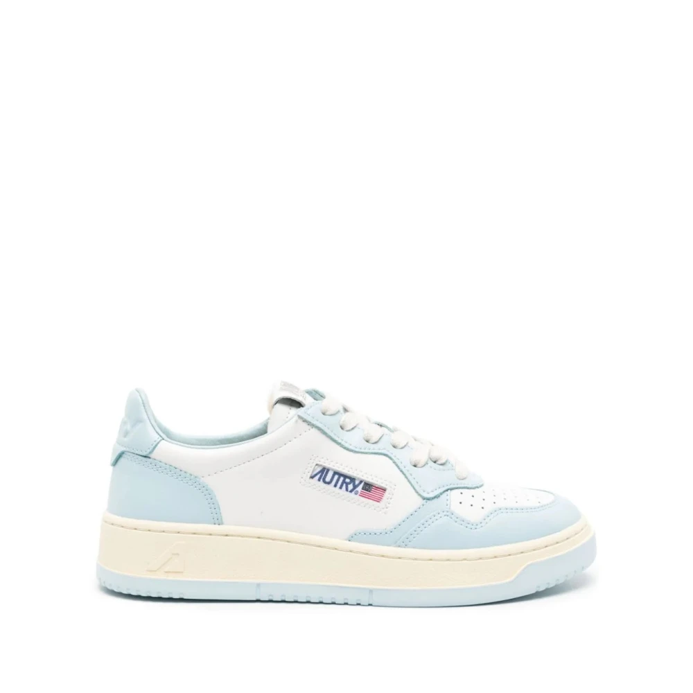 Hellblaue Sneakers für Frauen SS24