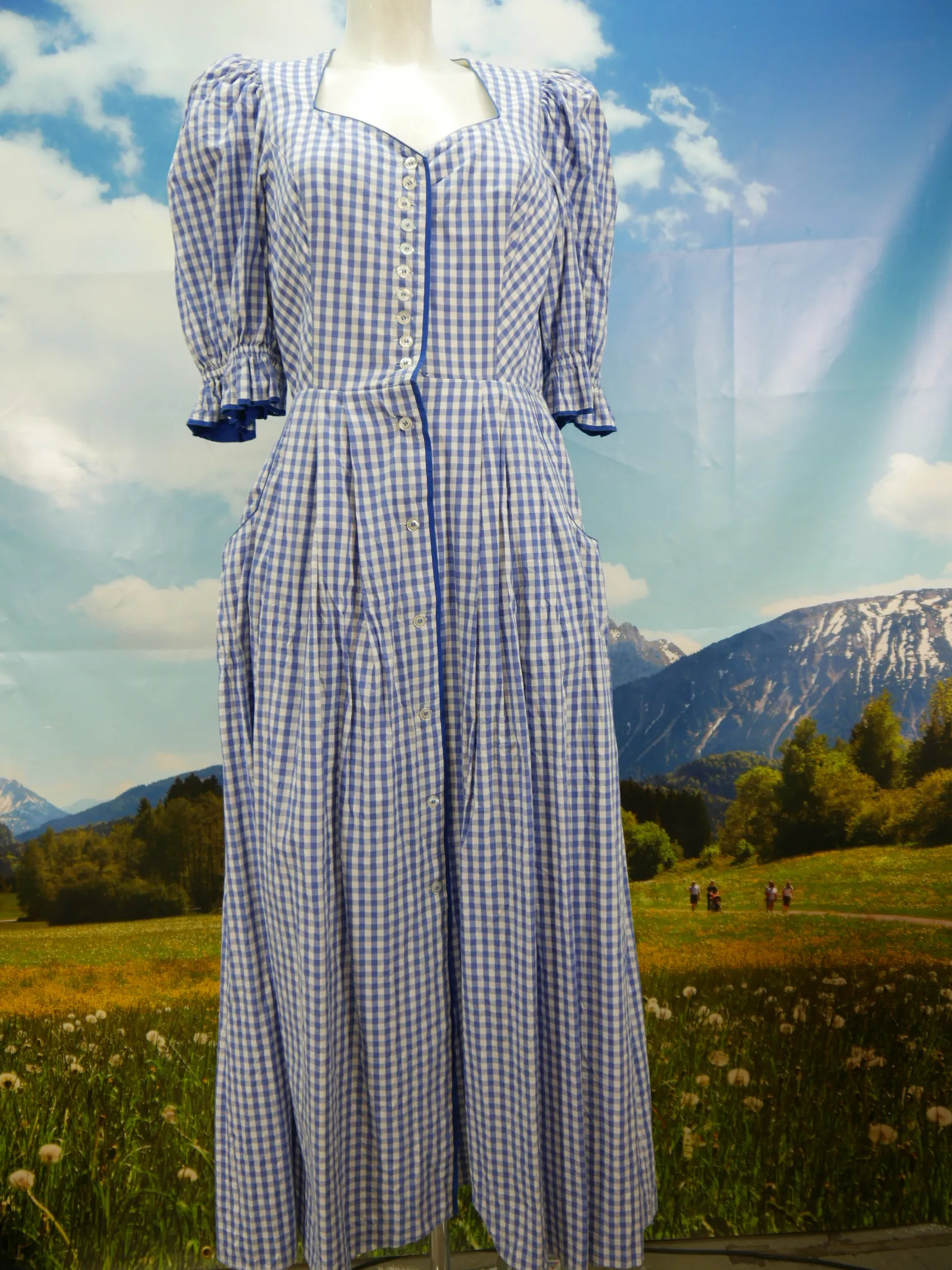 Hochalm Baumwolle Karo weiss blau fesches Dirndl ohne Schürze Gr.38
