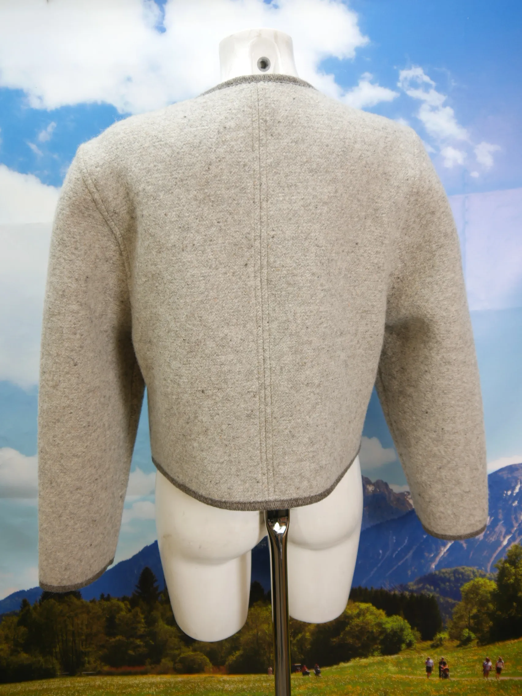Merit kurzer Walker neuwertig beige fesche Trachtenjacke Jacke Gr.42